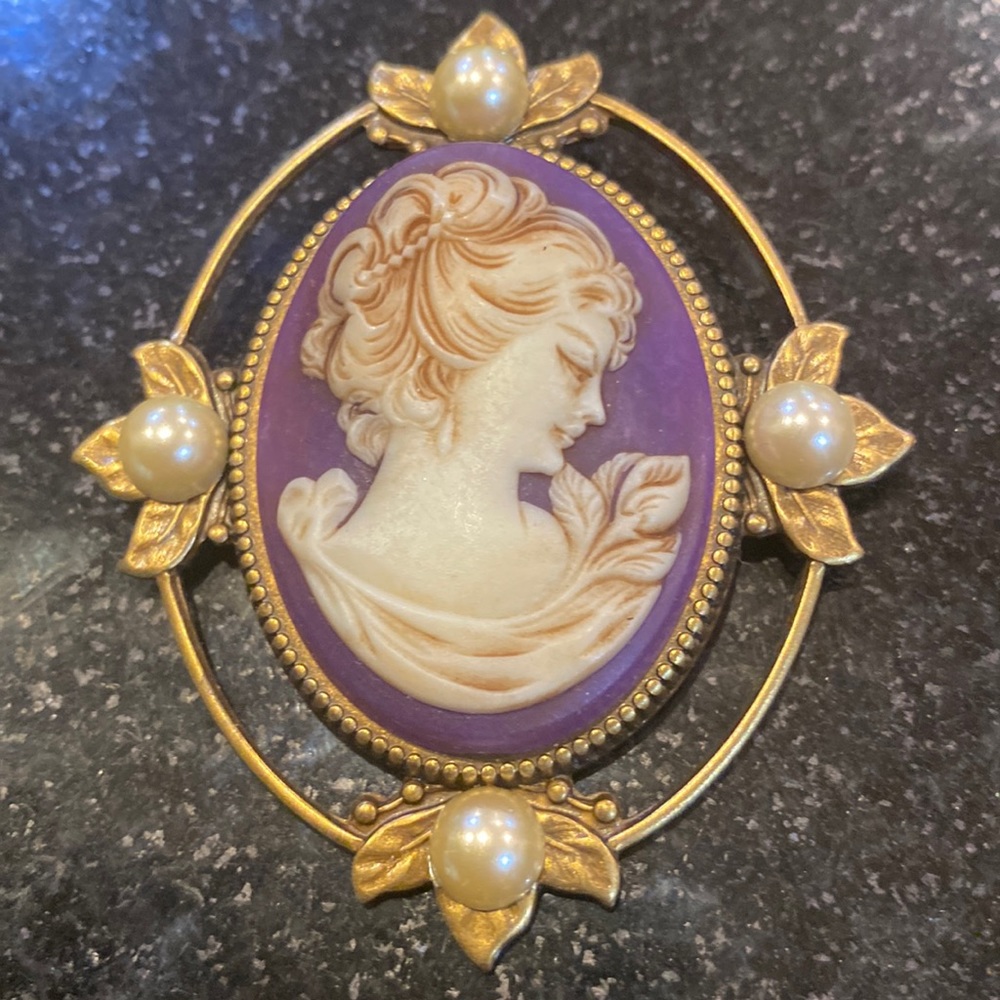 Stunning Vintage Hidden Heart Brooch Pin